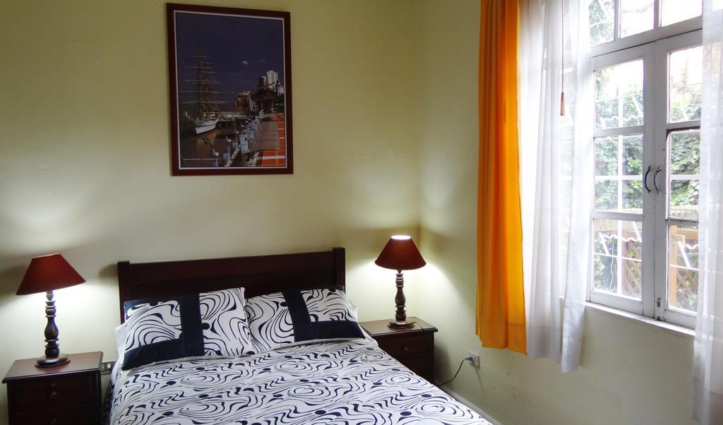 The Yellow House Quito Esterno foto