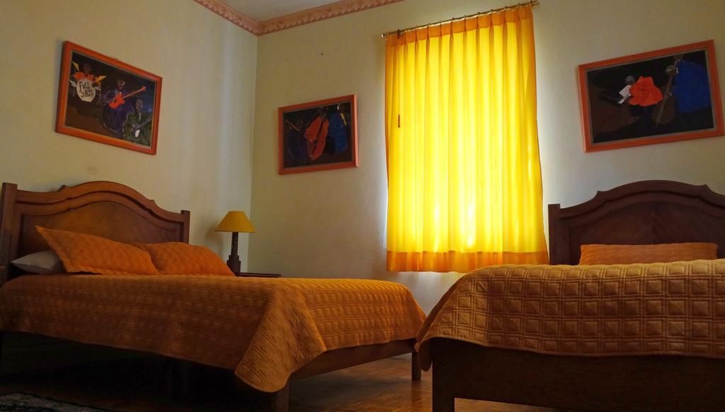 The Yellow House Quito Esterno foto