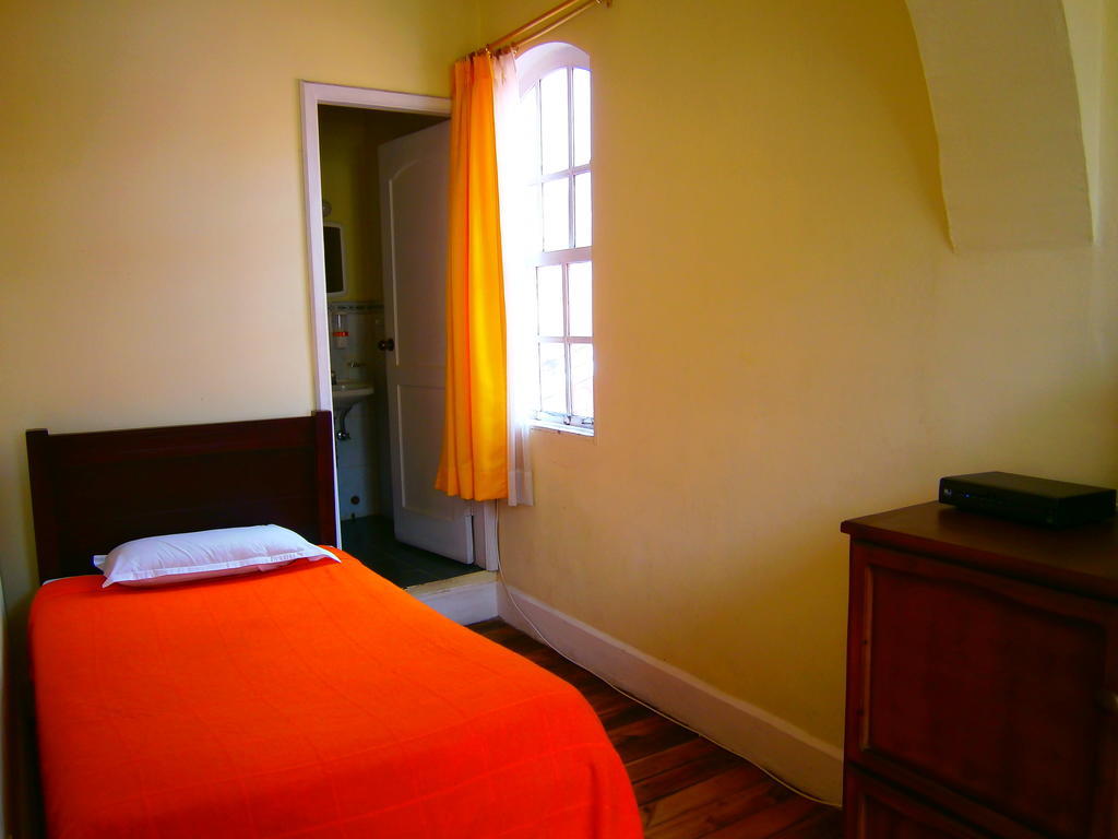 The Yellow House Quito Camera foto